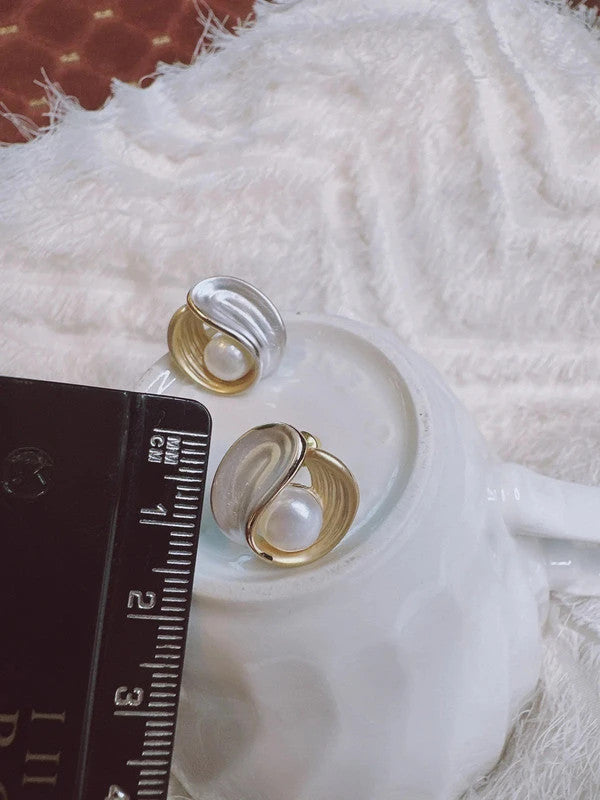 Soul Mate 925 Silver post pearl earrings