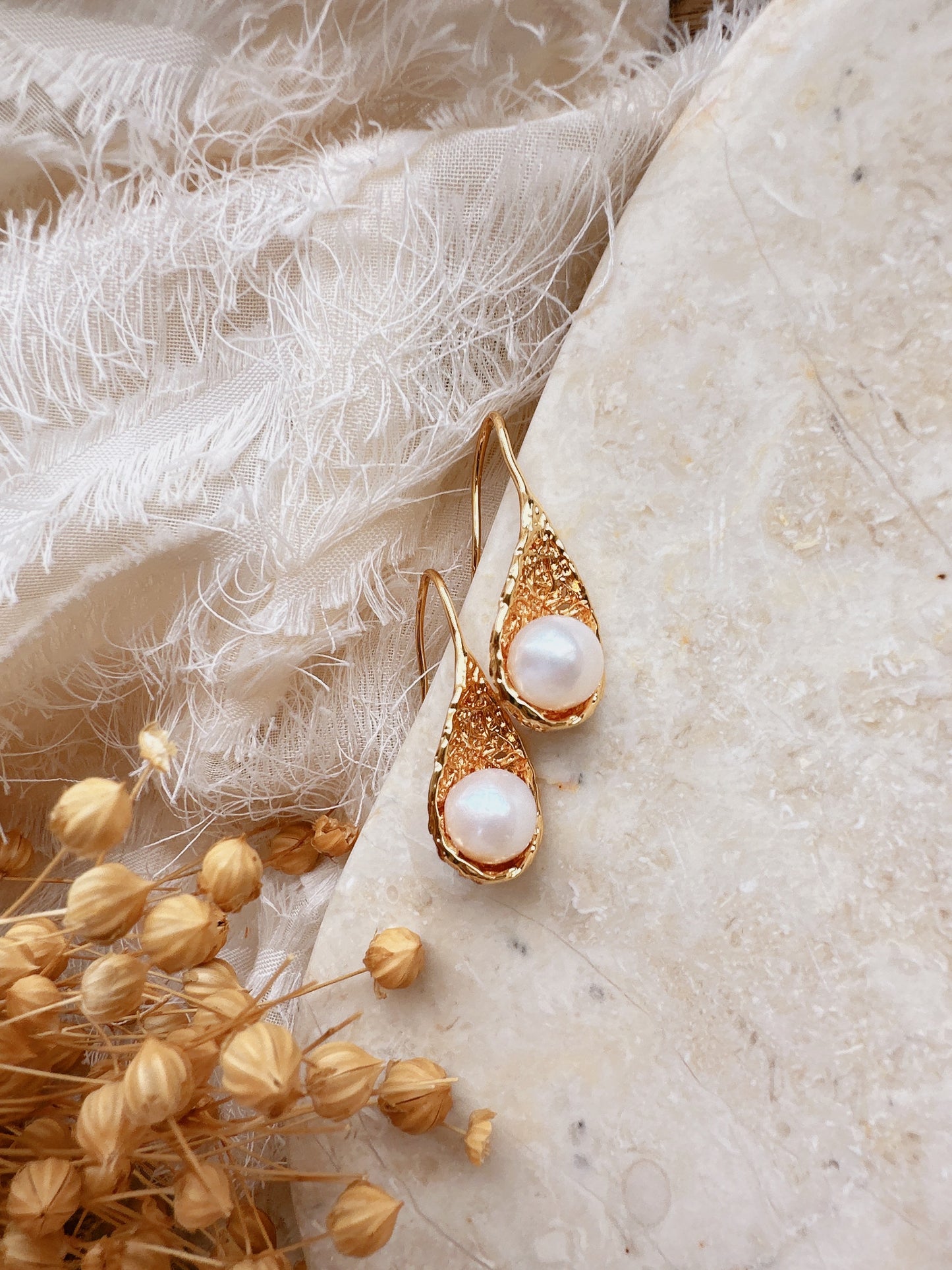 Soul Mate & 18k gold plated natural pearl