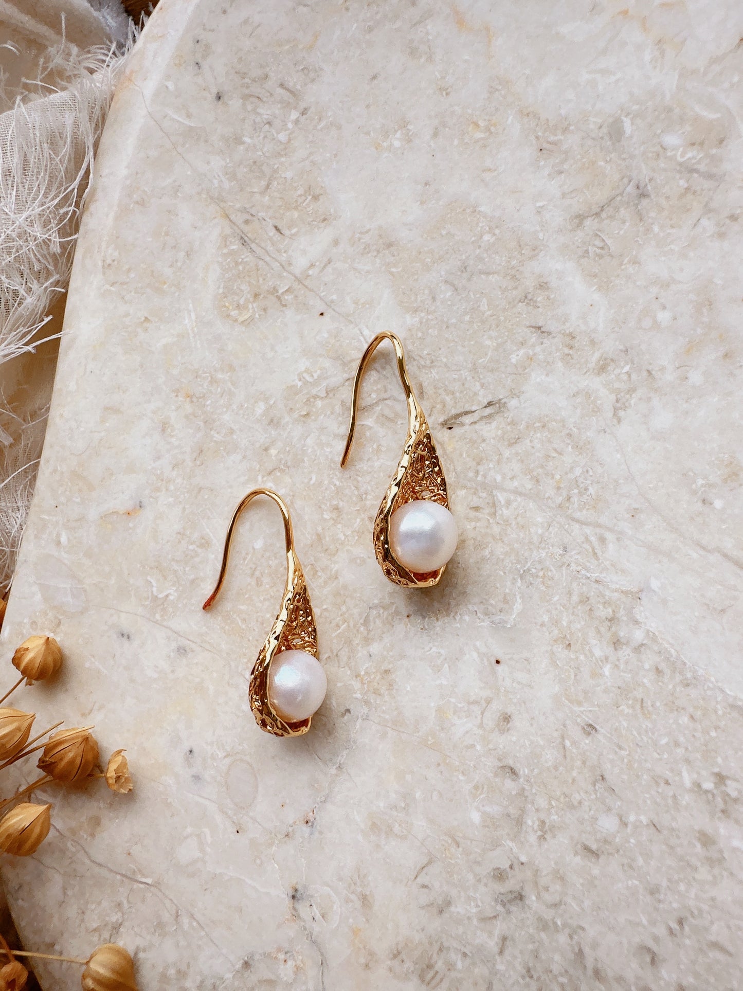 Soul Mate & 18k gold plated natural pearl