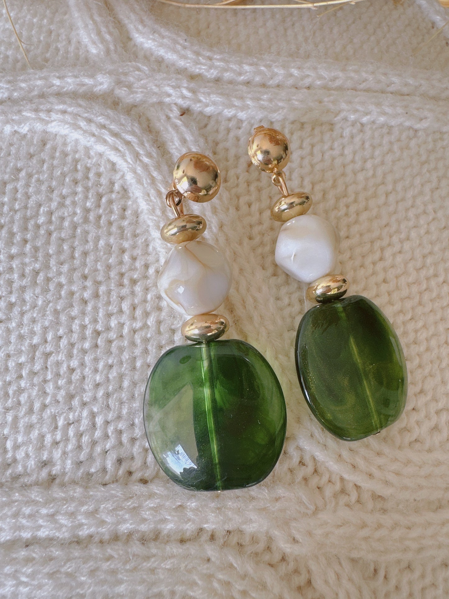 Vintage style green 925 silver posts earrings