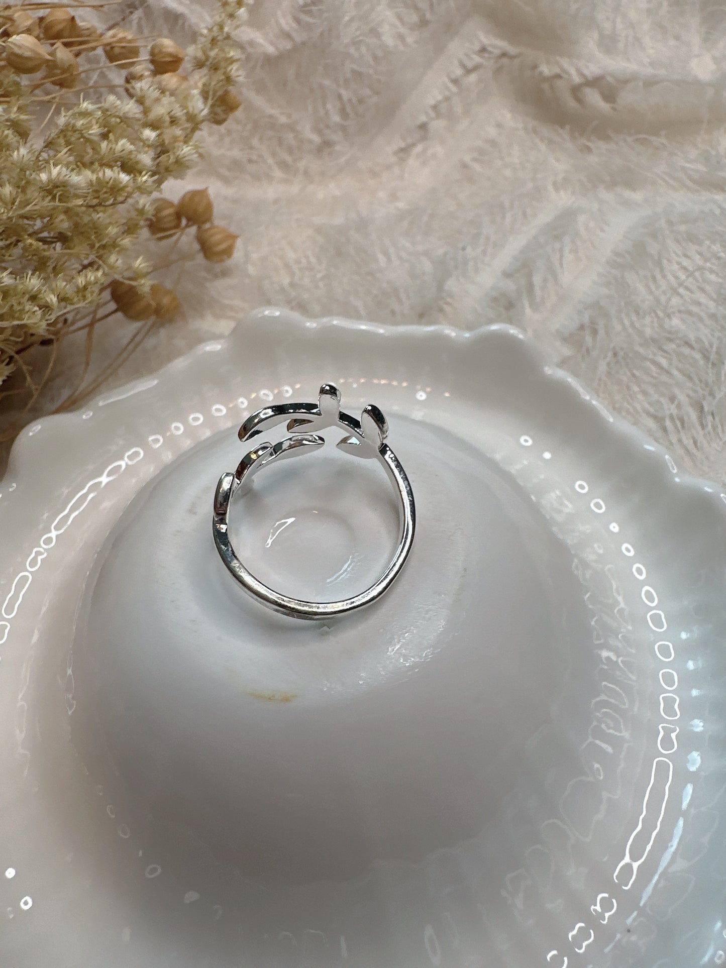 Stainless Steel leaves adjustable ring