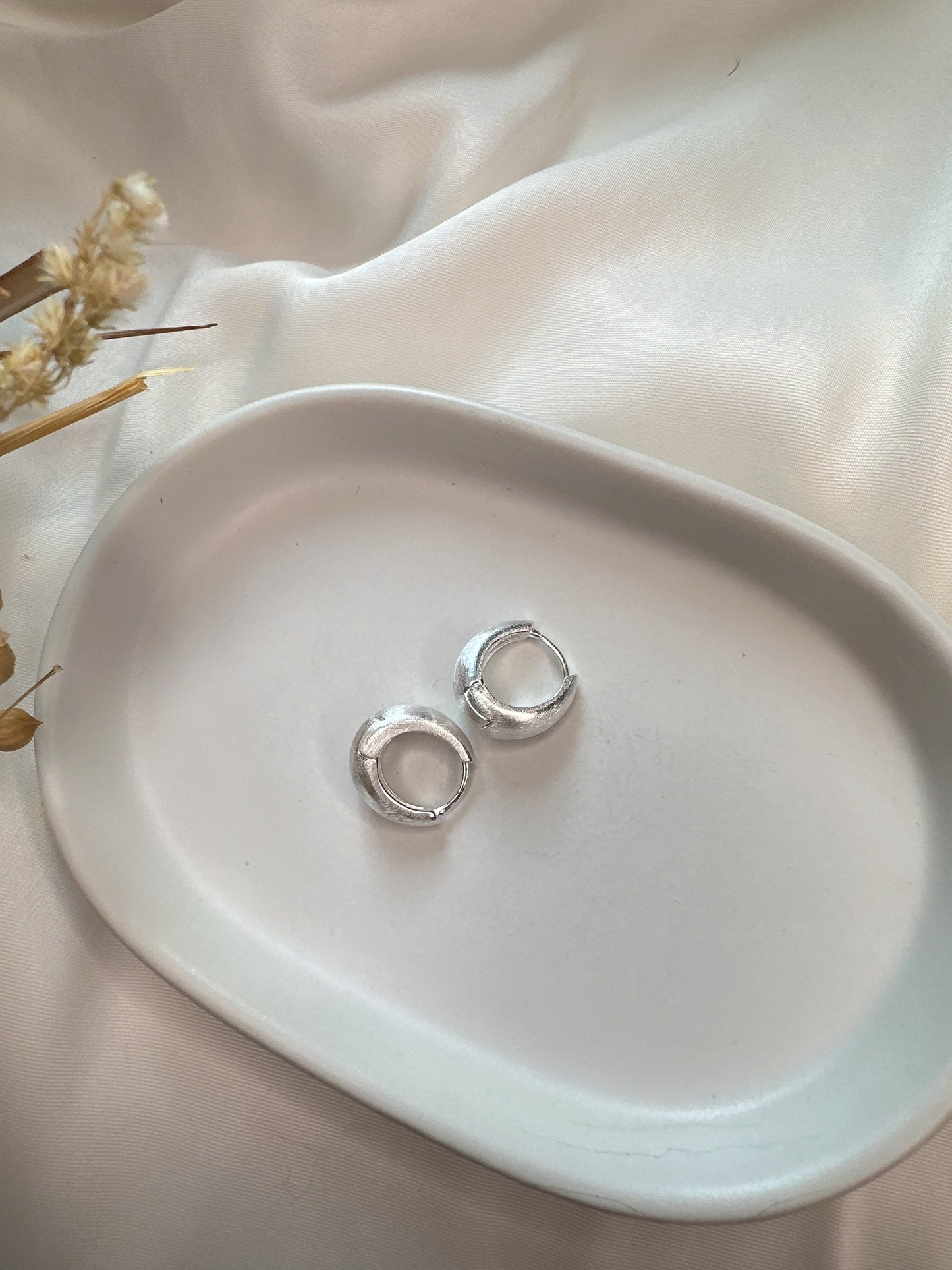 925 Silver post minimalist earrings
