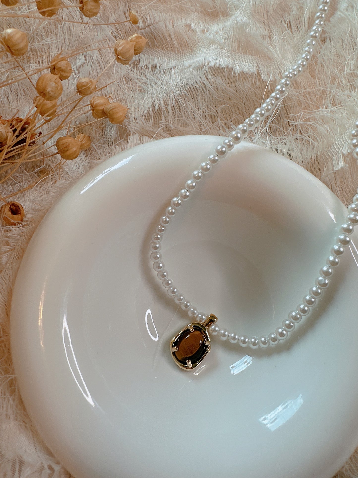 Soul Mate & Vintage style pearl brown stone necklace