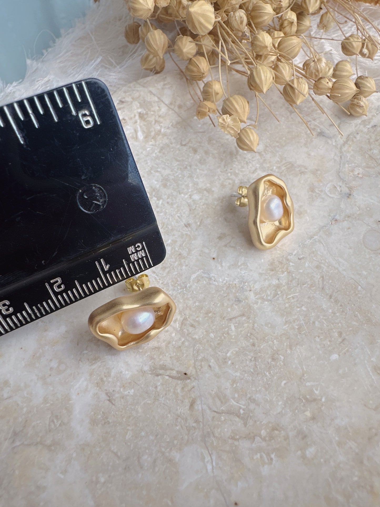 925 Silver post natural pearl earrings