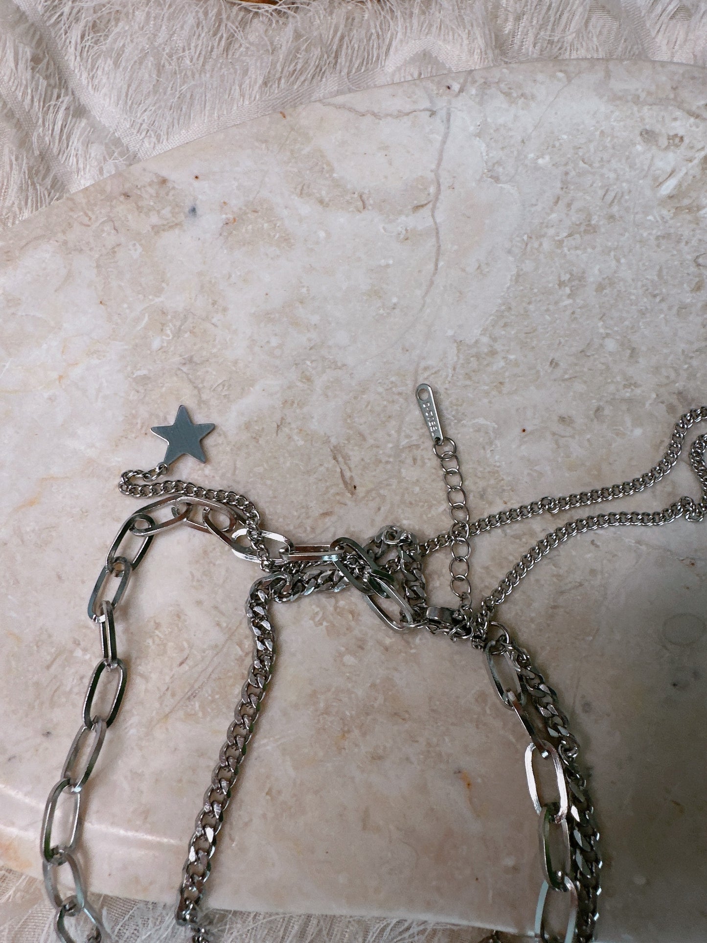 2 layers stars necklaces silver color