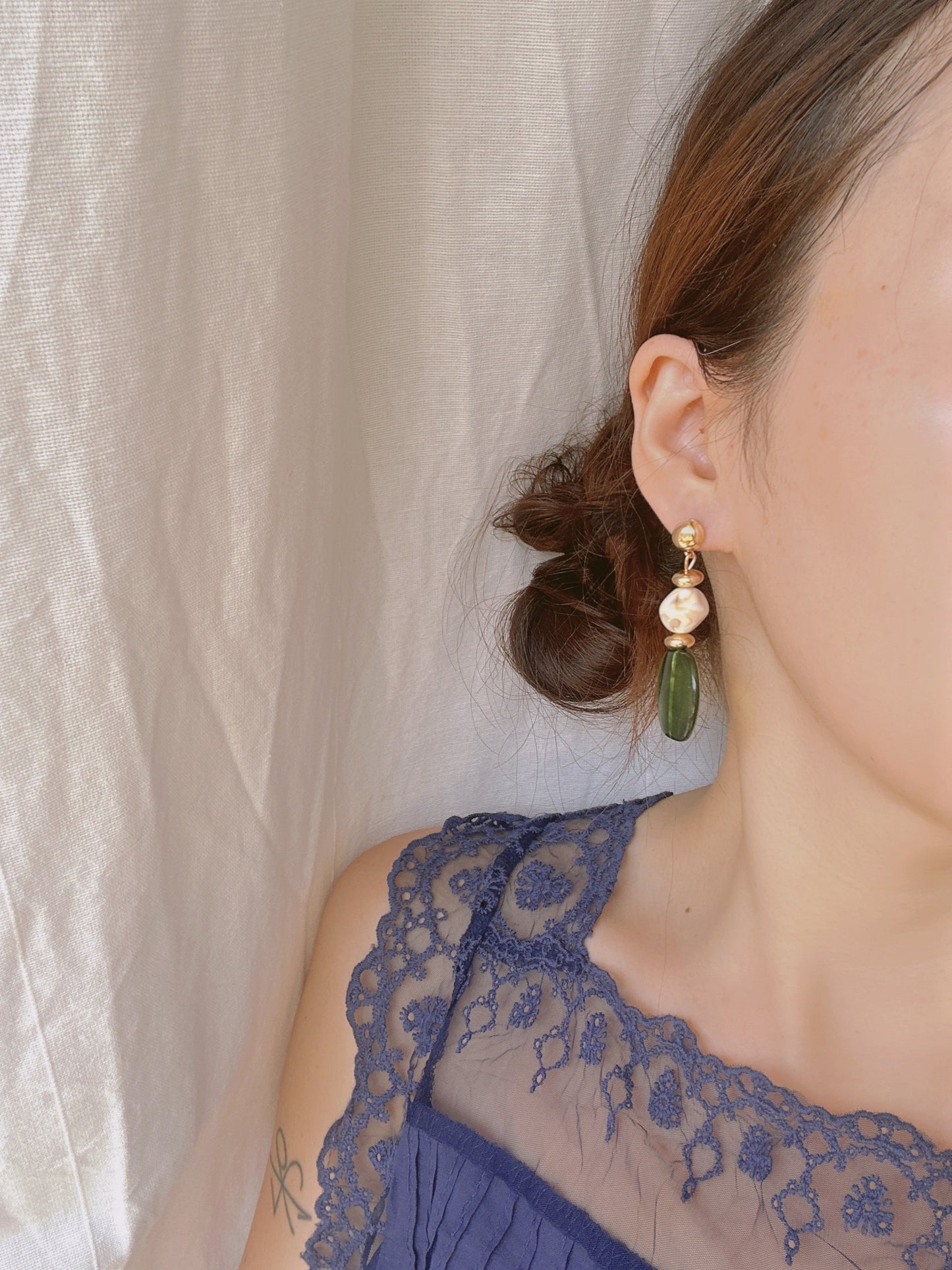 Vintage style green 925 silver posts earrings