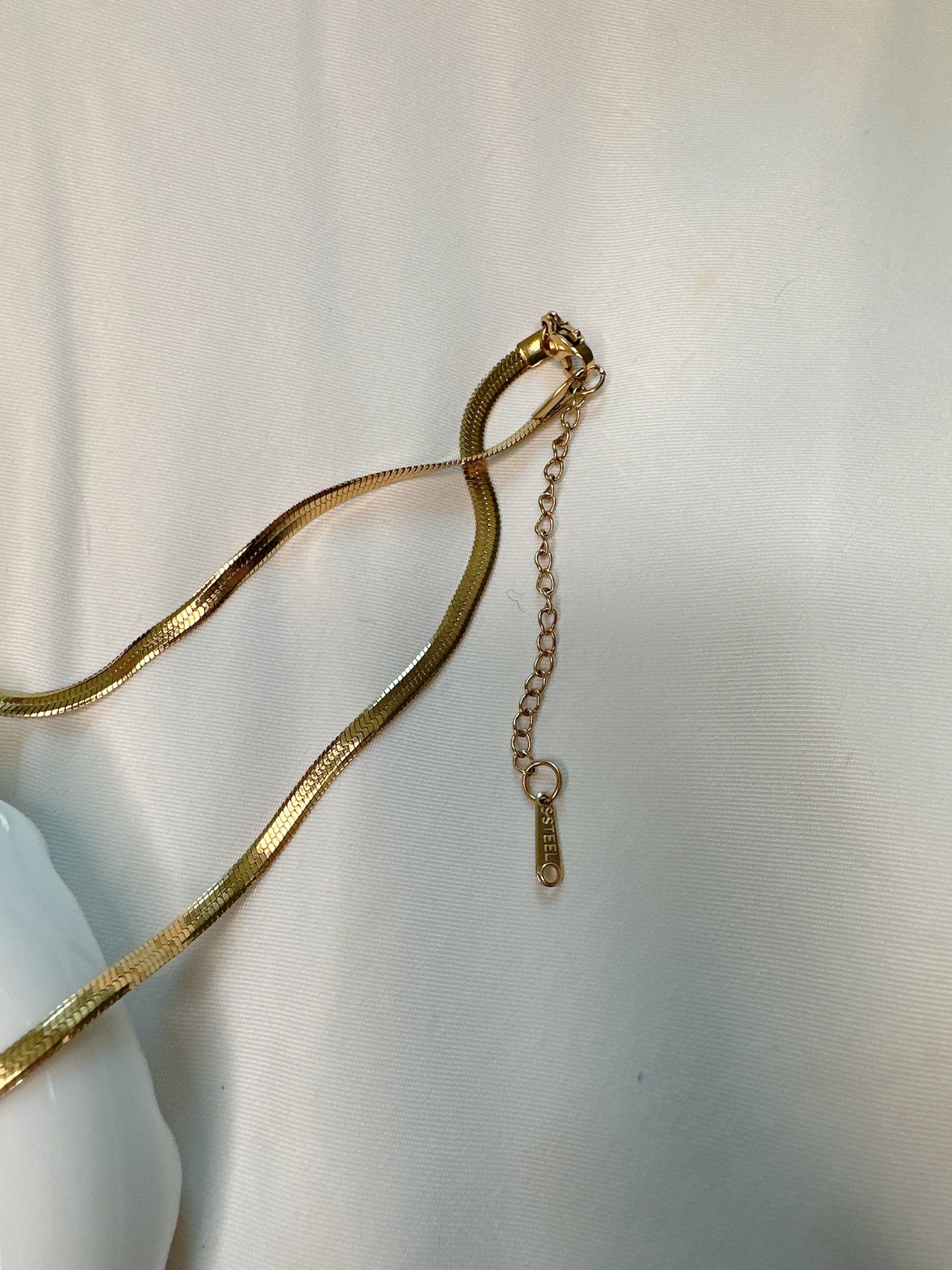 Stainless steel minimalist necklace