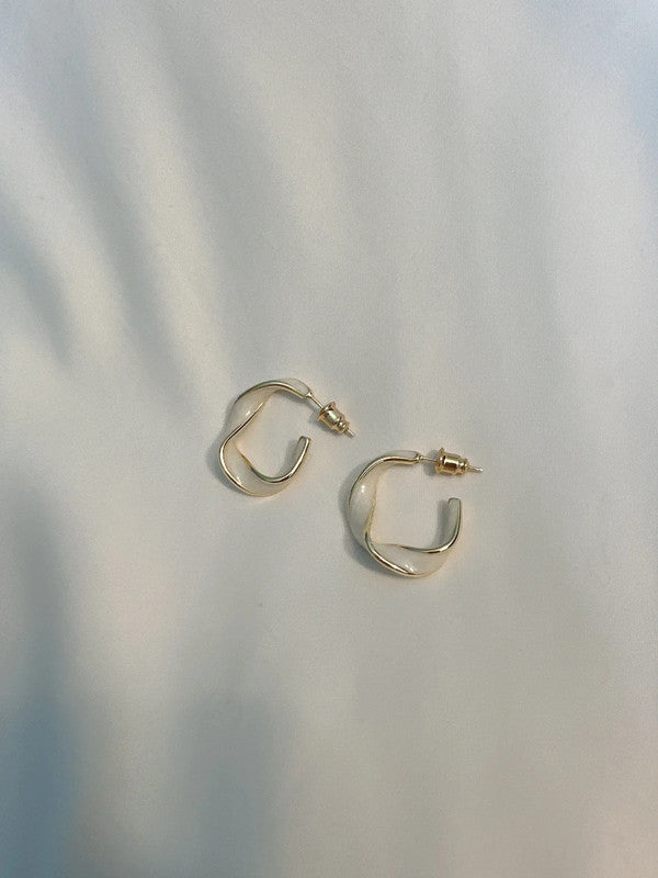 Soul Mate & 6 - White twisted hoop 925 silver post earring