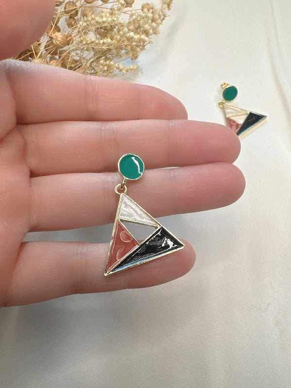 Soul mate & 925 silver post green glass earrings