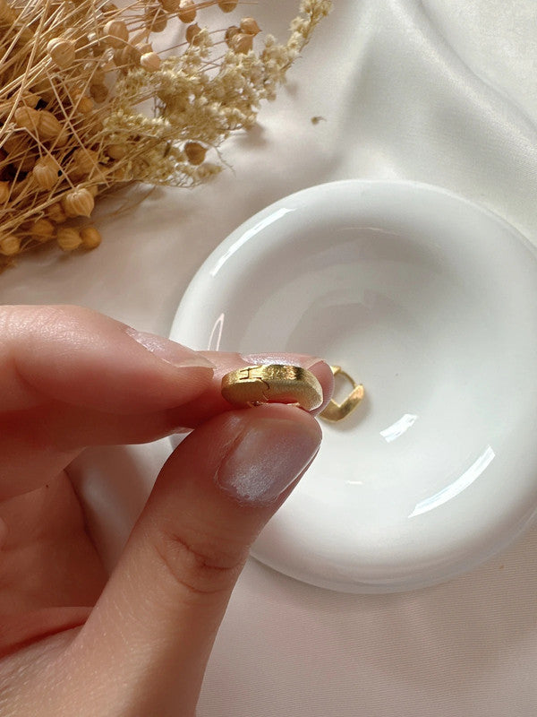 Soul Mate & 925 sterling silver minimalist mini hoop