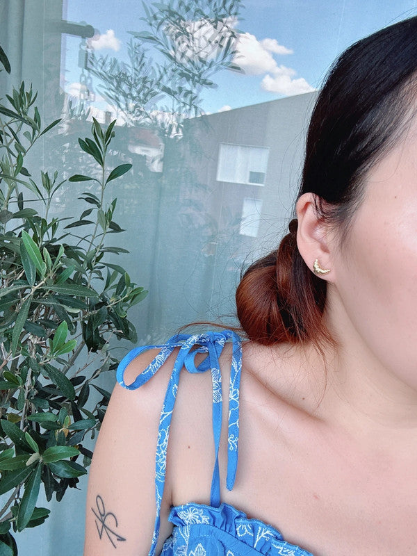 Soul Mate & 925 silver post crossant mini earrings