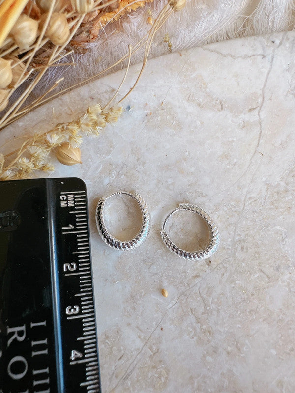 Soul Mate & 15mm 925 silver needles mini hoop earrings