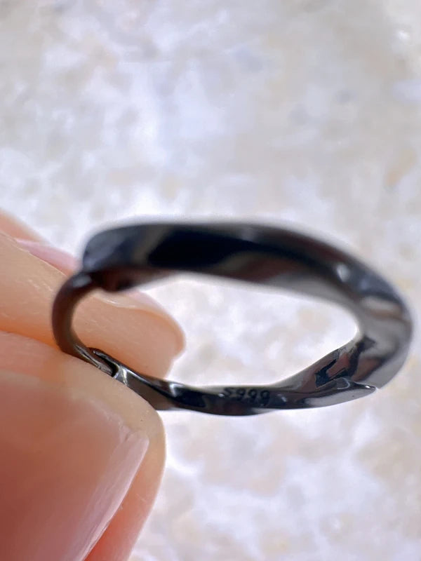 Unisex 925 sterling Silver star  “one earring” (Black)