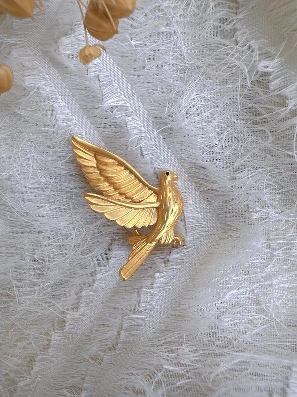 Elegant Polished Brass Dove Vintage Style Brooch