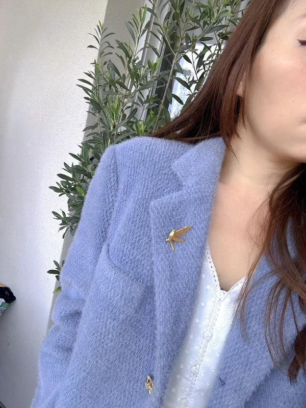 Elegant Polished Brass Dove Vintage Style Brooch
