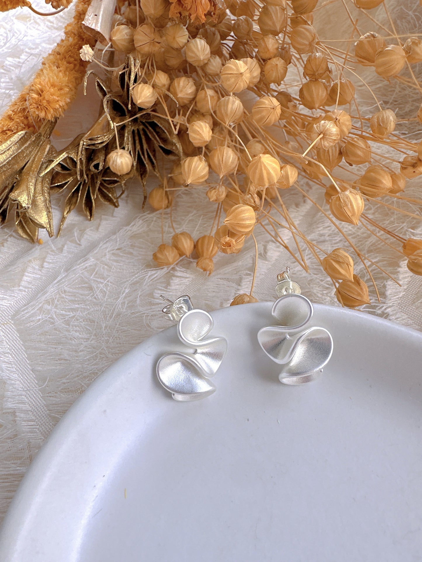 925 Silver post ruffle earrings