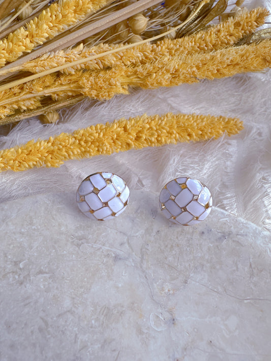 925 Silver post enamel white earrings