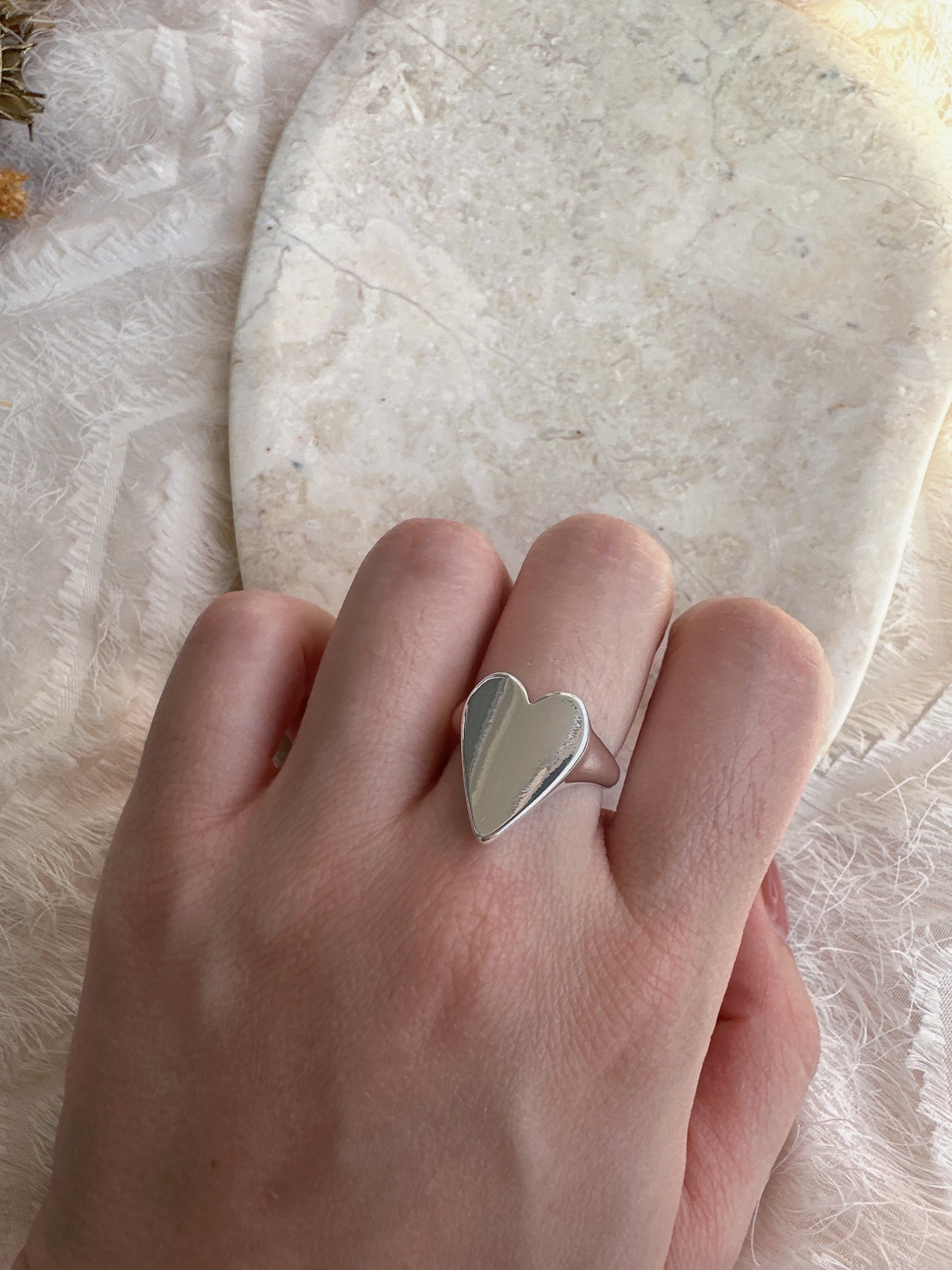 Soul Mate  & green 925 sterling silver heart shaped minimalist  adjustable ring