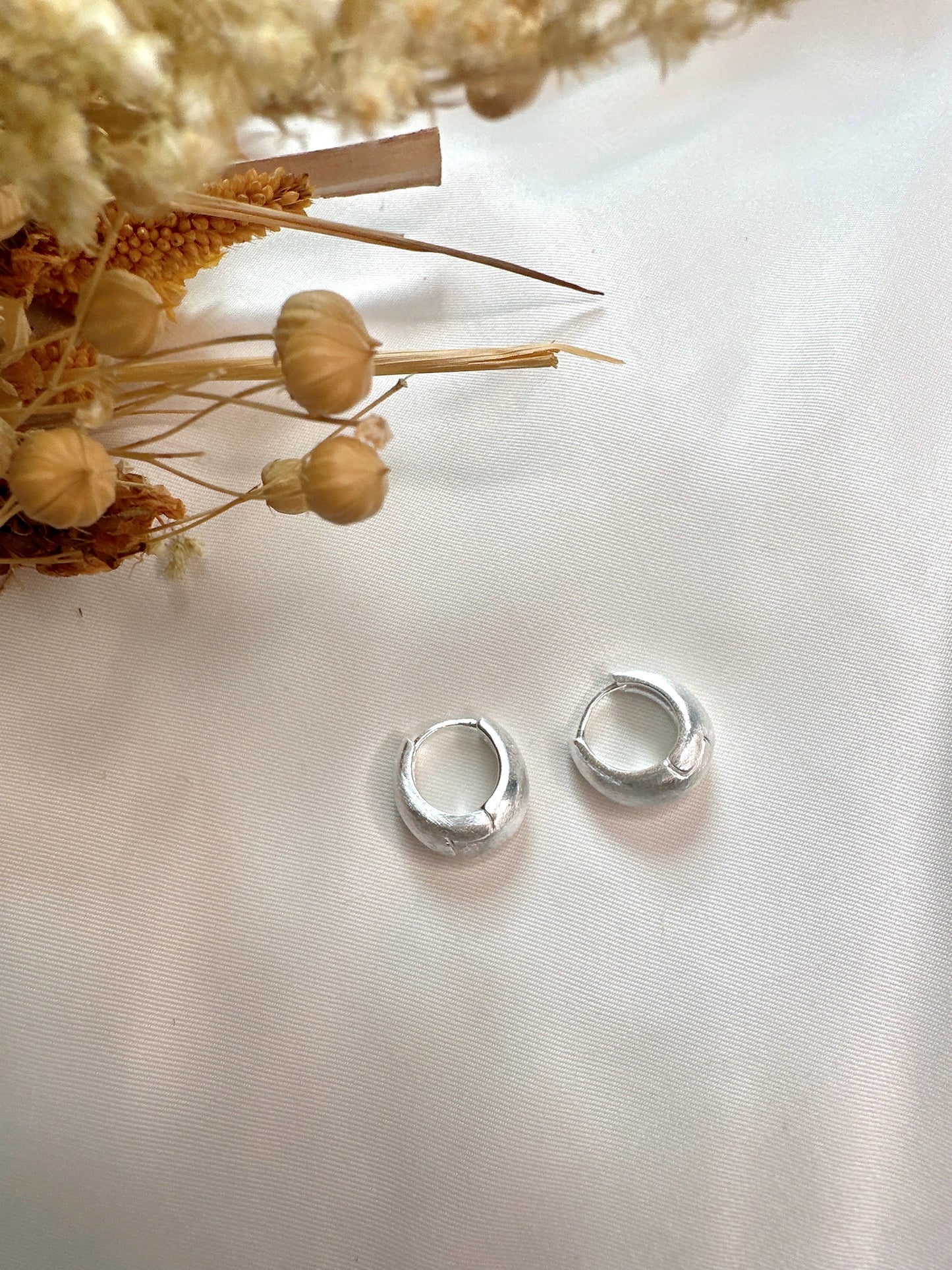 925 Silver post minimalist earrings