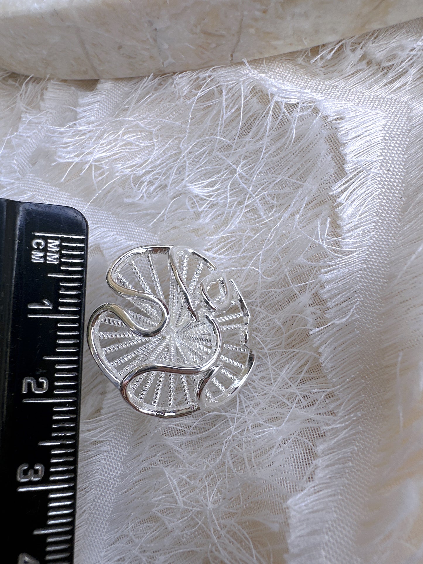 925 Silver post flower earrings