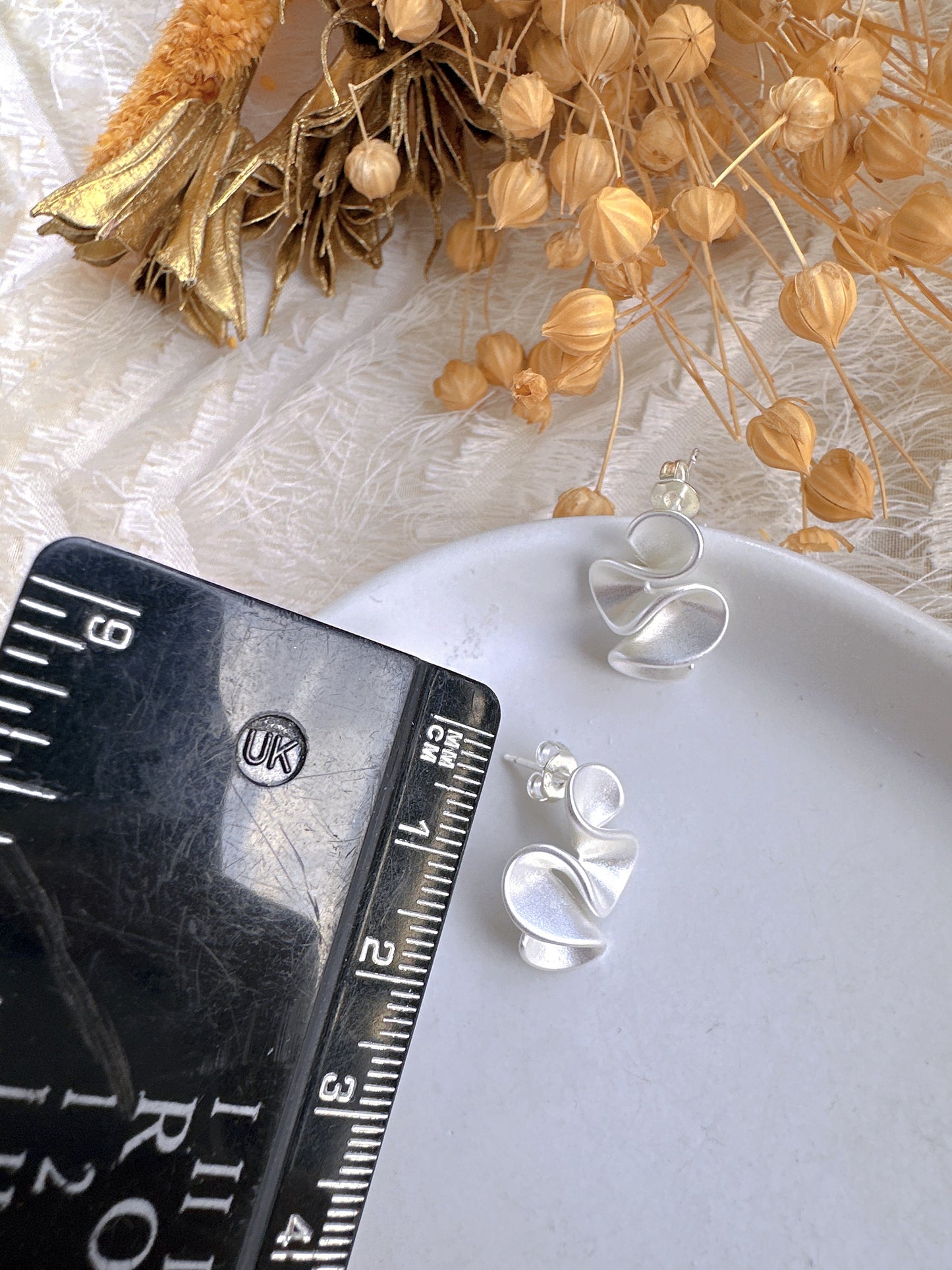 925 Silver post ruffle earrings