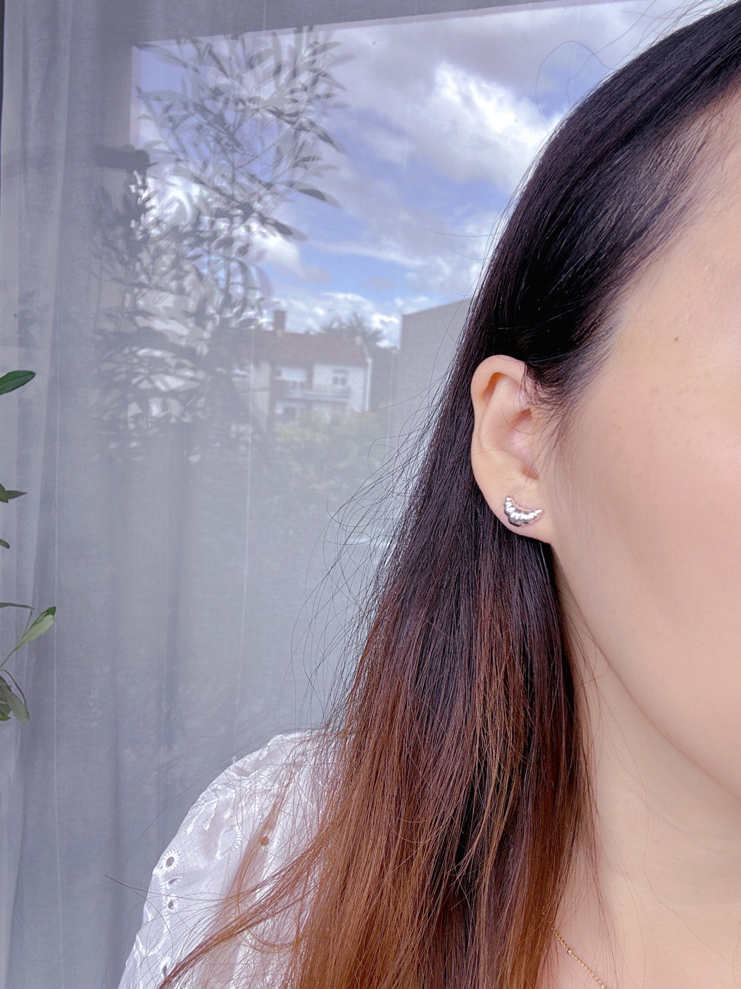 925 Silver post croissant mini earrings