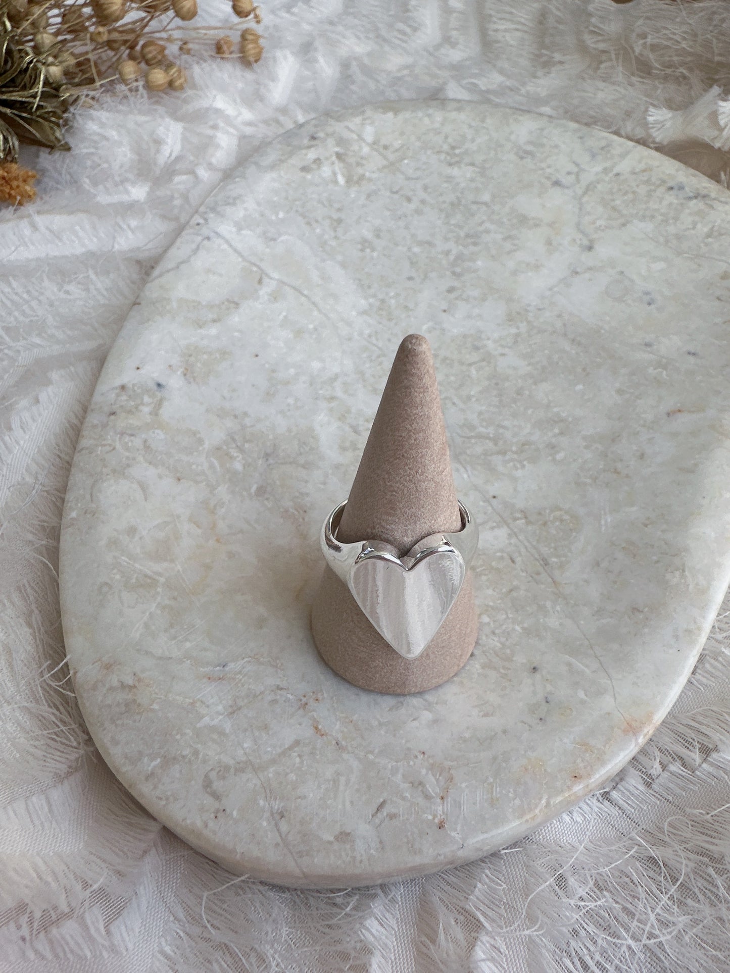 Soul Mate  & green 925 sterling silver heart shaped minimalist  adjustable ring