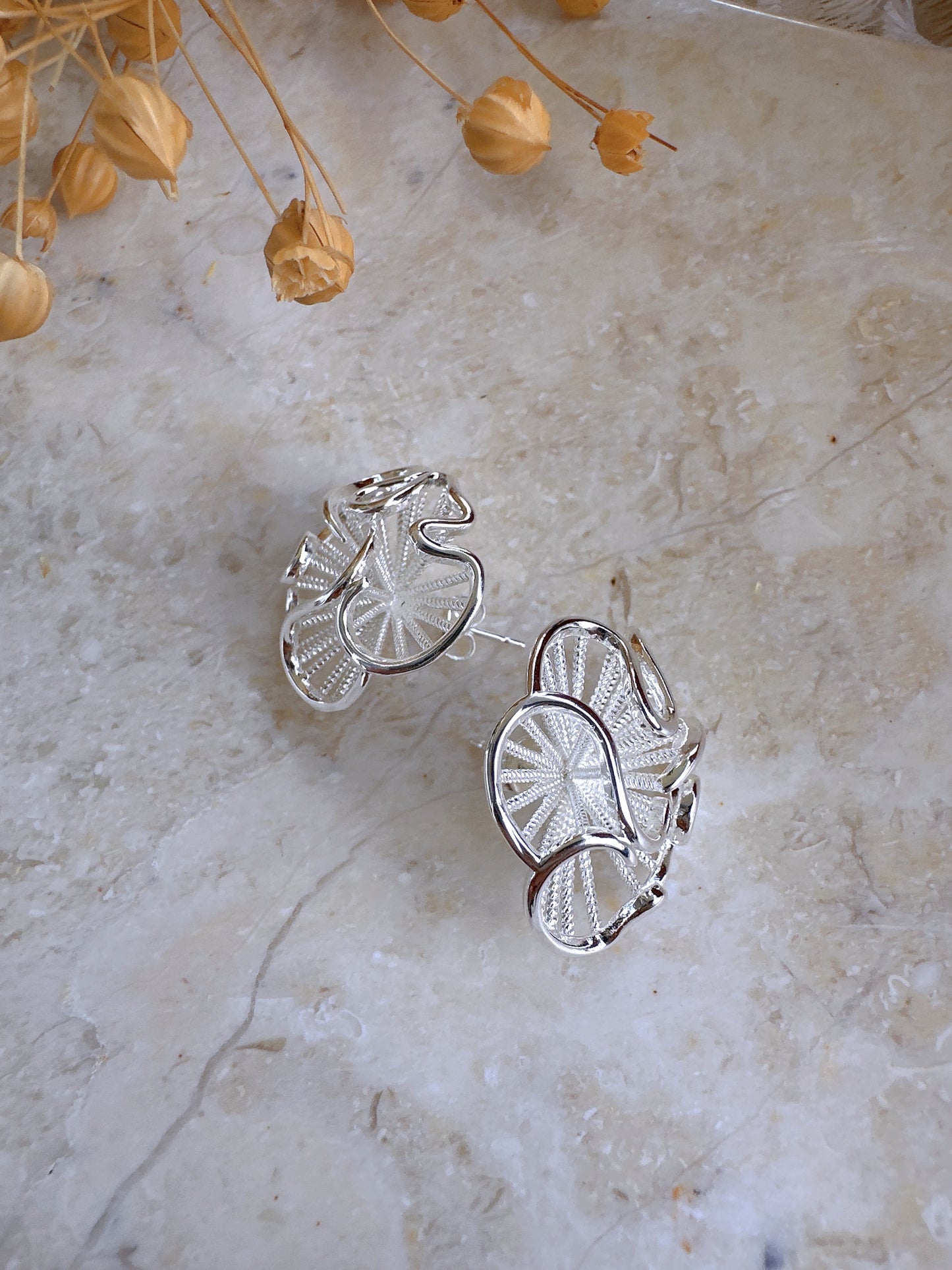 925 Silver post flower earrings