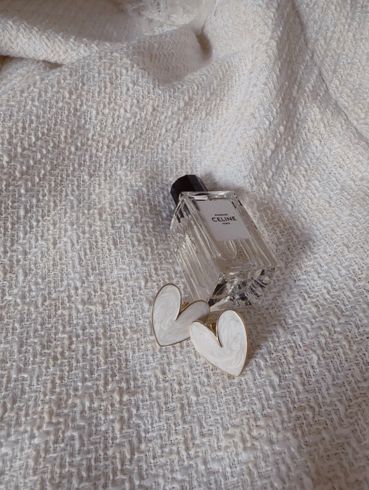 Heart shaped creamy color earrings