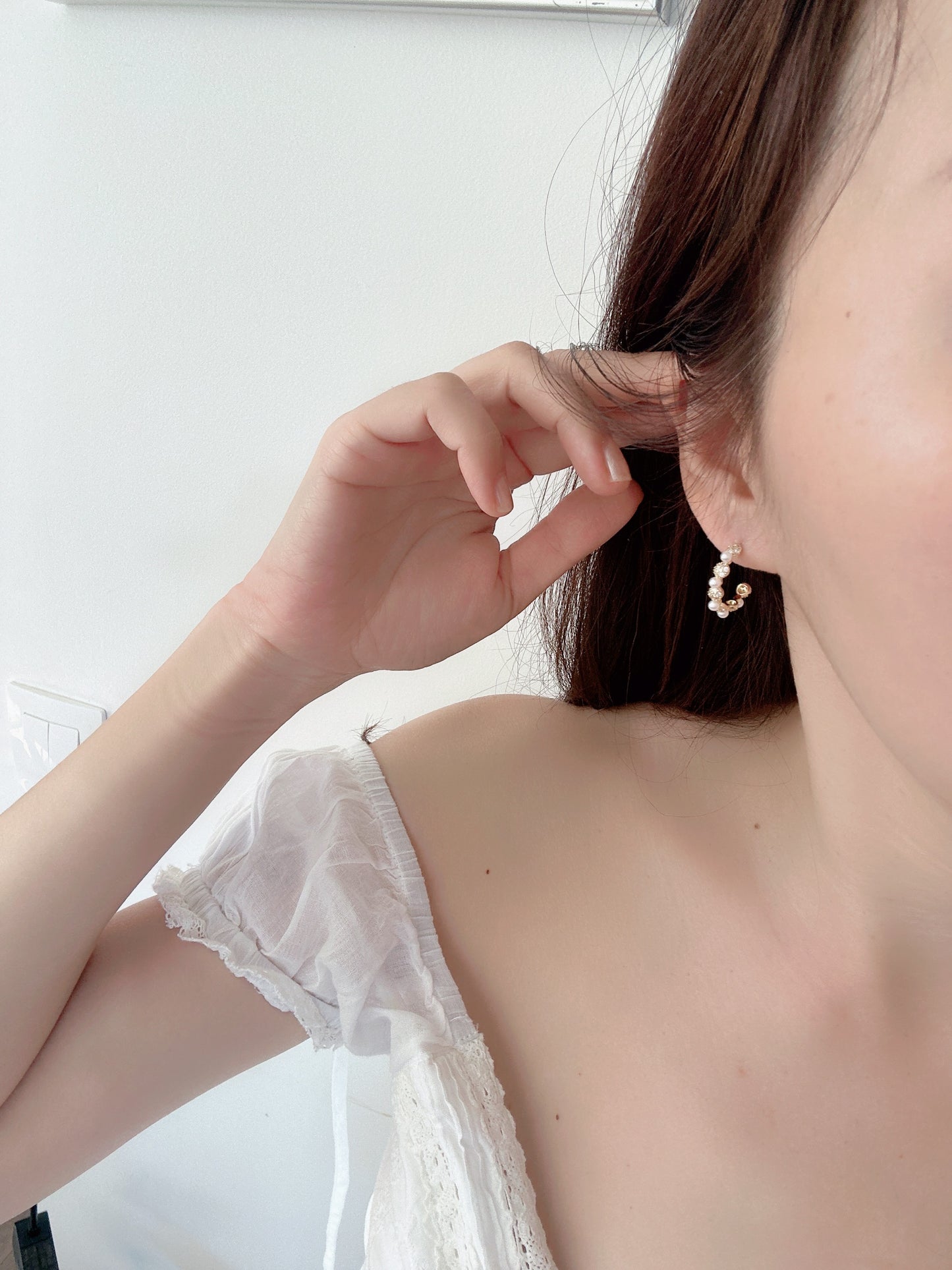 Gold Pearl Hoop Earrings | 925 Silver Post | Elegant Vintage Style Hoops 21mm