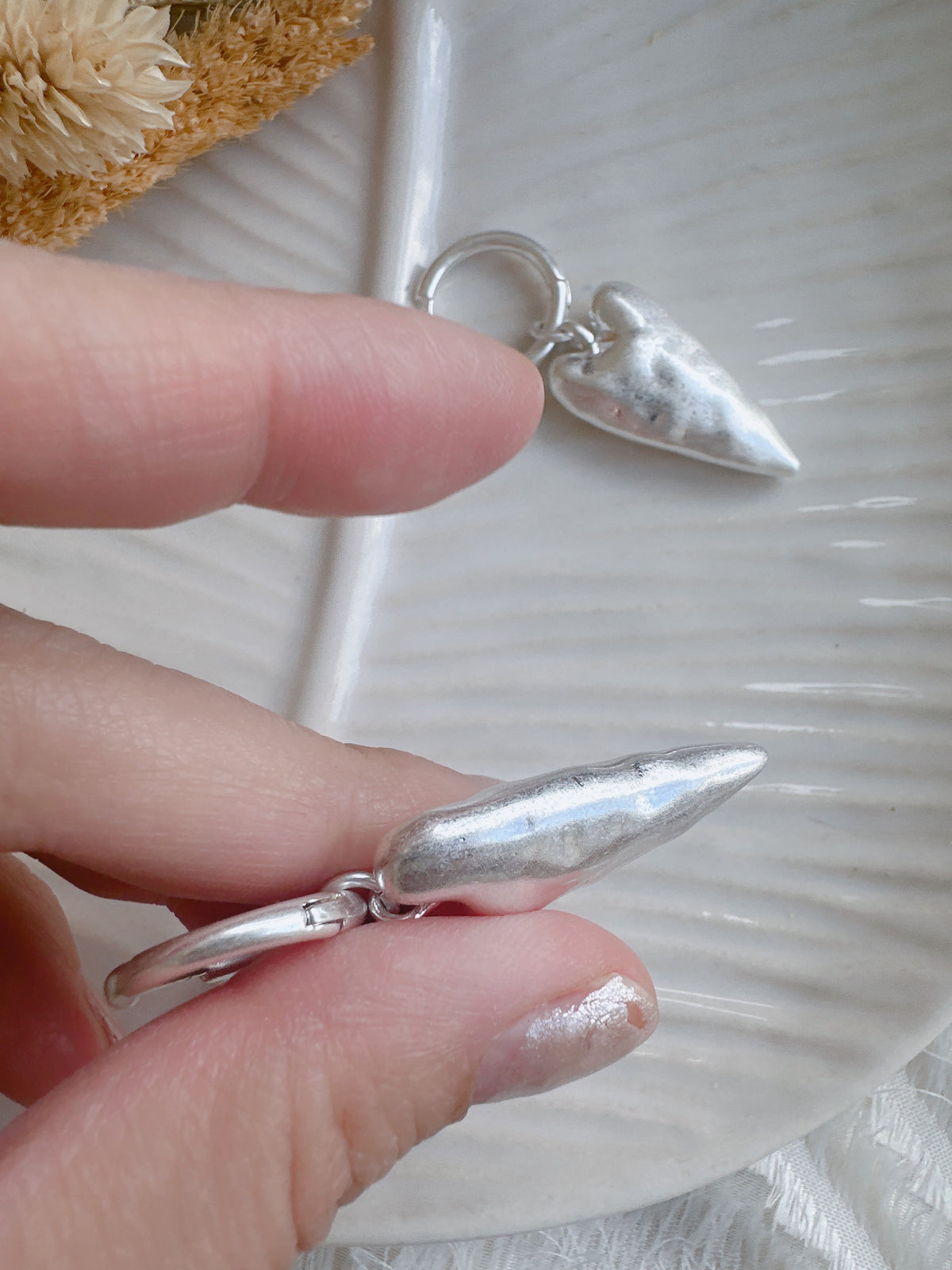 Silver Plated Vintage Style Minimalist Heart Drop Earrings 4.5 cm