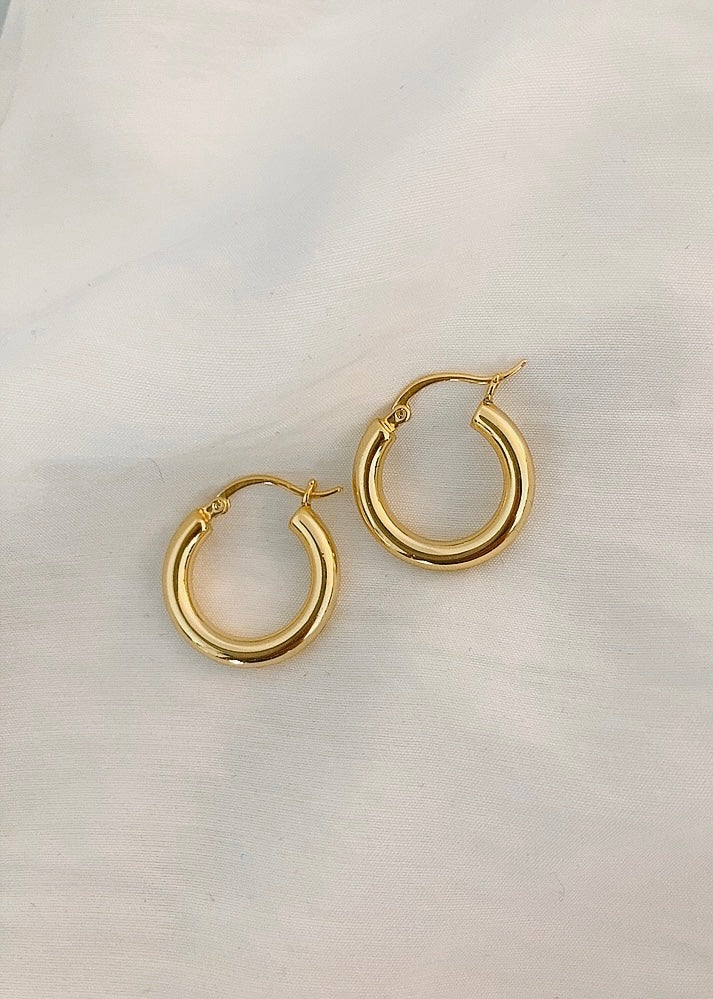 Soul Mate & O - Classic Mini Hoop & 925 Silver Earrings